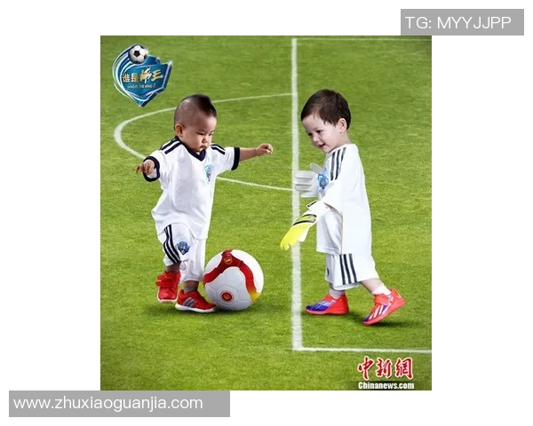 足球玩偶挂件展现球星风采收藏送礼皆宜的独特魅力选择